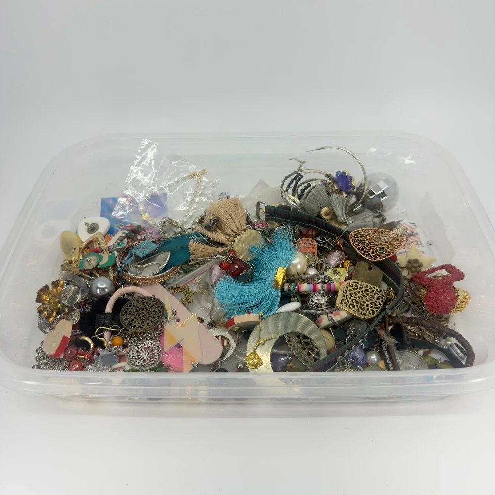 Craft Beading Jewelry Lot Mixed Fashion Accessories DIY Upcycle 2.04 Lbs Project
